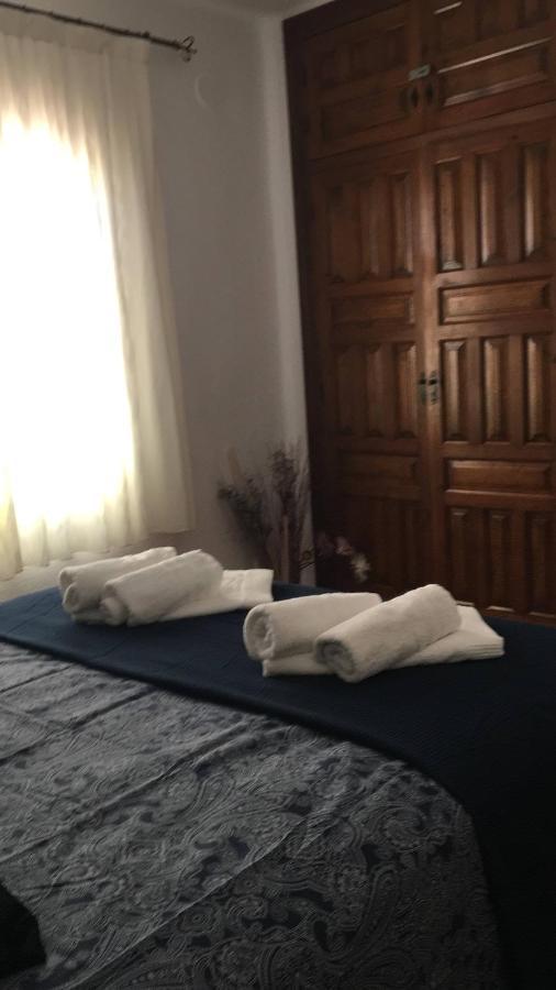 טאולאדה 4 Persoons Bungalow Met Gemeenschappelijk Zwembad מראה חיצוני תמונה