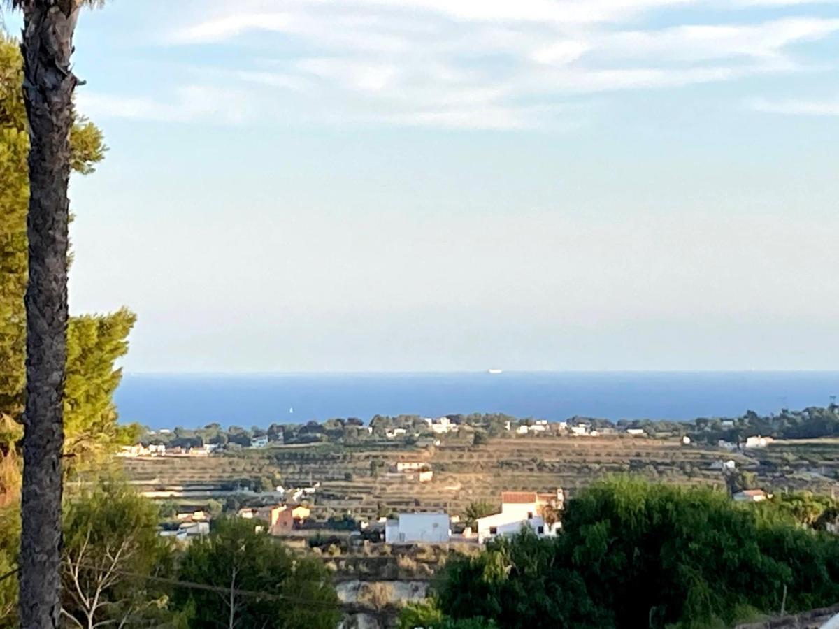 טאולאדה 4 Persoons Bungalow Met Gemeenschappelijk Zwembad מראה חיצוני תמונה
