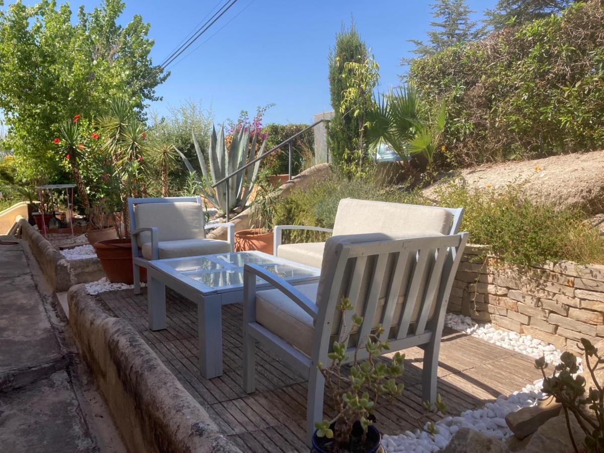טאולאדה 4 Persoons Bungalow Met Gemeenschappelijk Zwembad מראה חיצוני תמונה